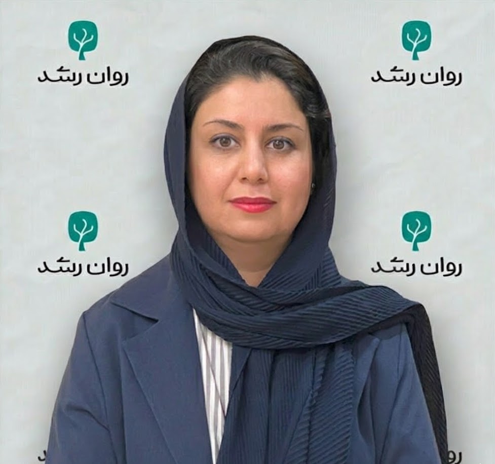 دکتر شکوه افطاری
